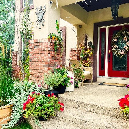 Wolf Creek Bed And Breakfast Ponoka Экстерьер фото