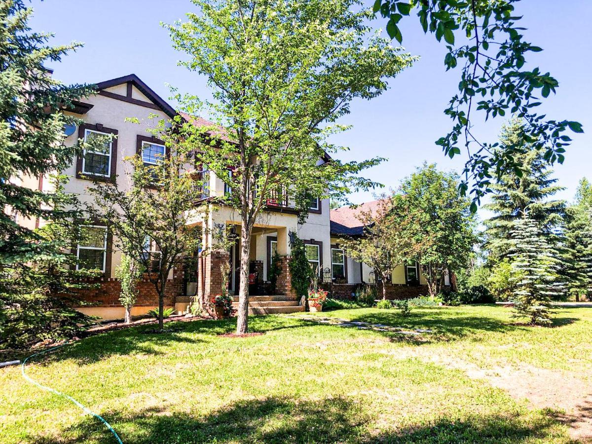 Wolf Creek Bed And Breakfast Ponoka Экстерьер фото