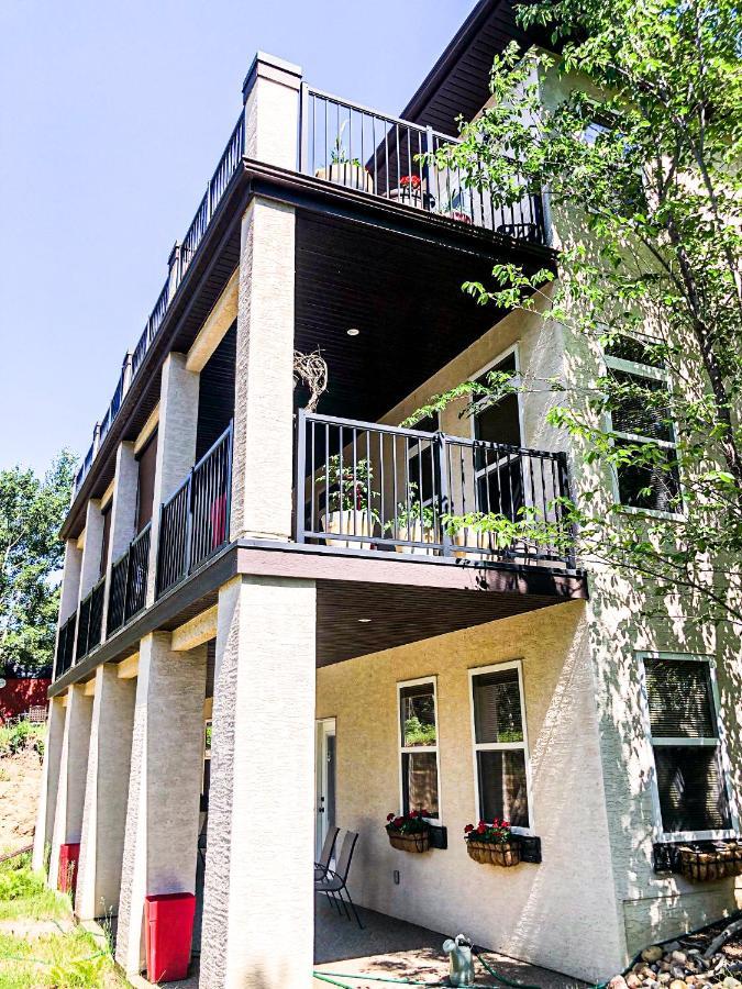 Wolf Creek Bed And Breakfast Ponoka Экстерьер фото