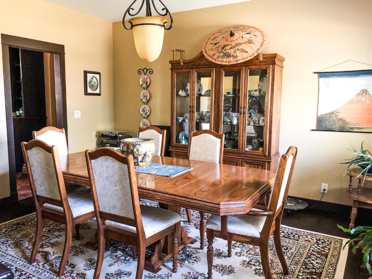 Wolf Creek Bed And Breakfast Ponoka Экстерьер фото