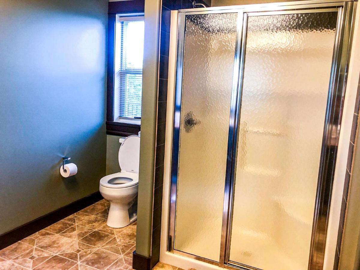 Wolf Creek Bed And Breakfast Ponoka Экстерьер фото