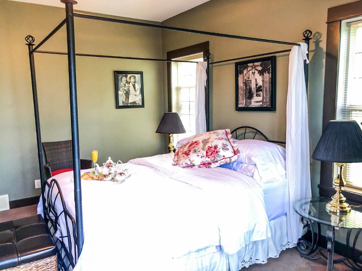 Wolf Creek Bed And Breakfast Ponoka Экстерьер фото