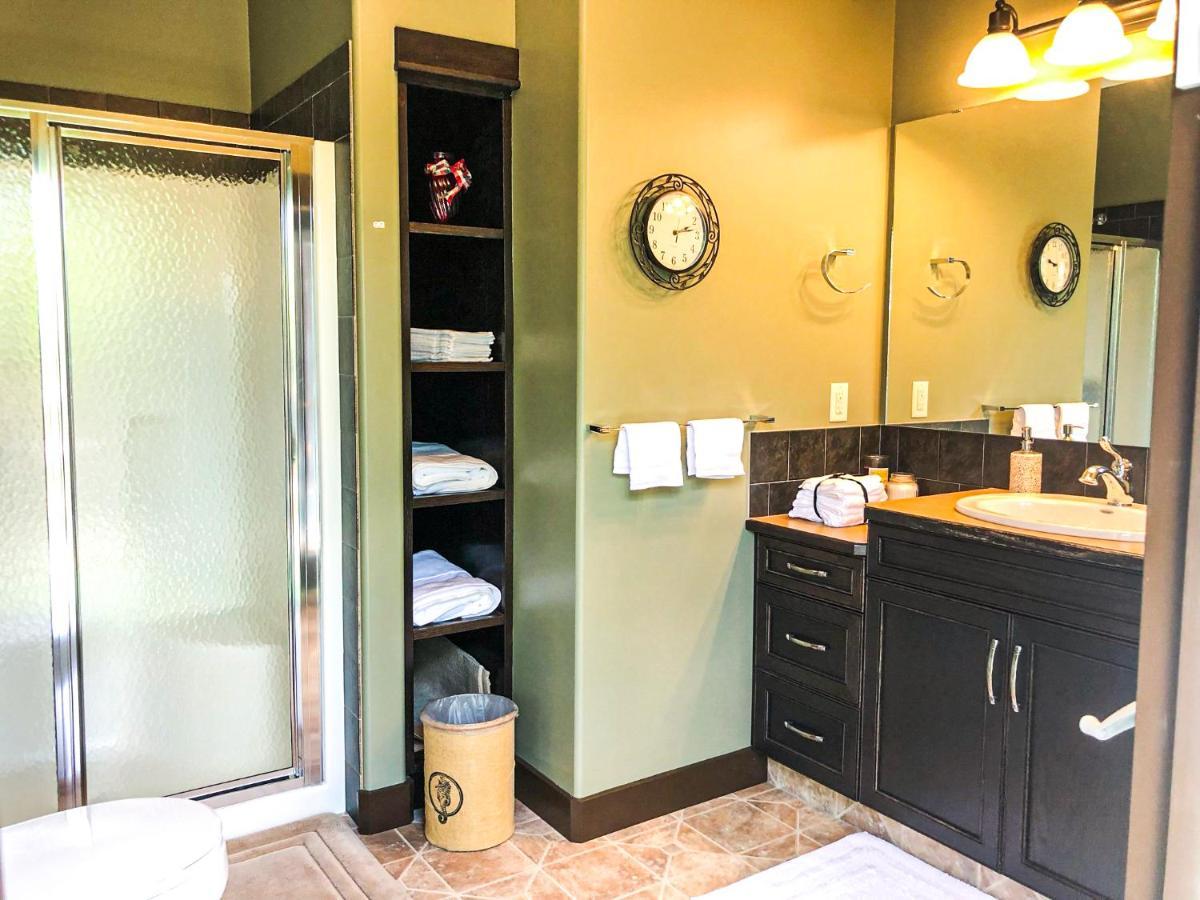 Wolf Creek Bed And Breakfast Ponoka Экстерьер фото