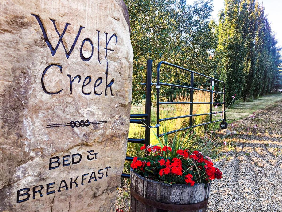 Wolf Creek Bed And Breakfast Ponoka Экстерьер фото