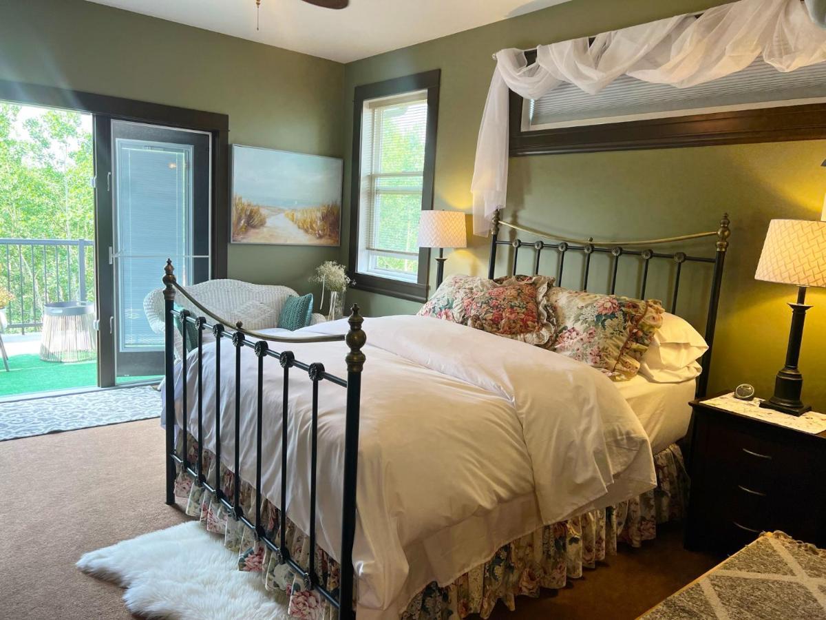 Wolf Creek Bed And Breakfast Ponoka Экстерьер фото
